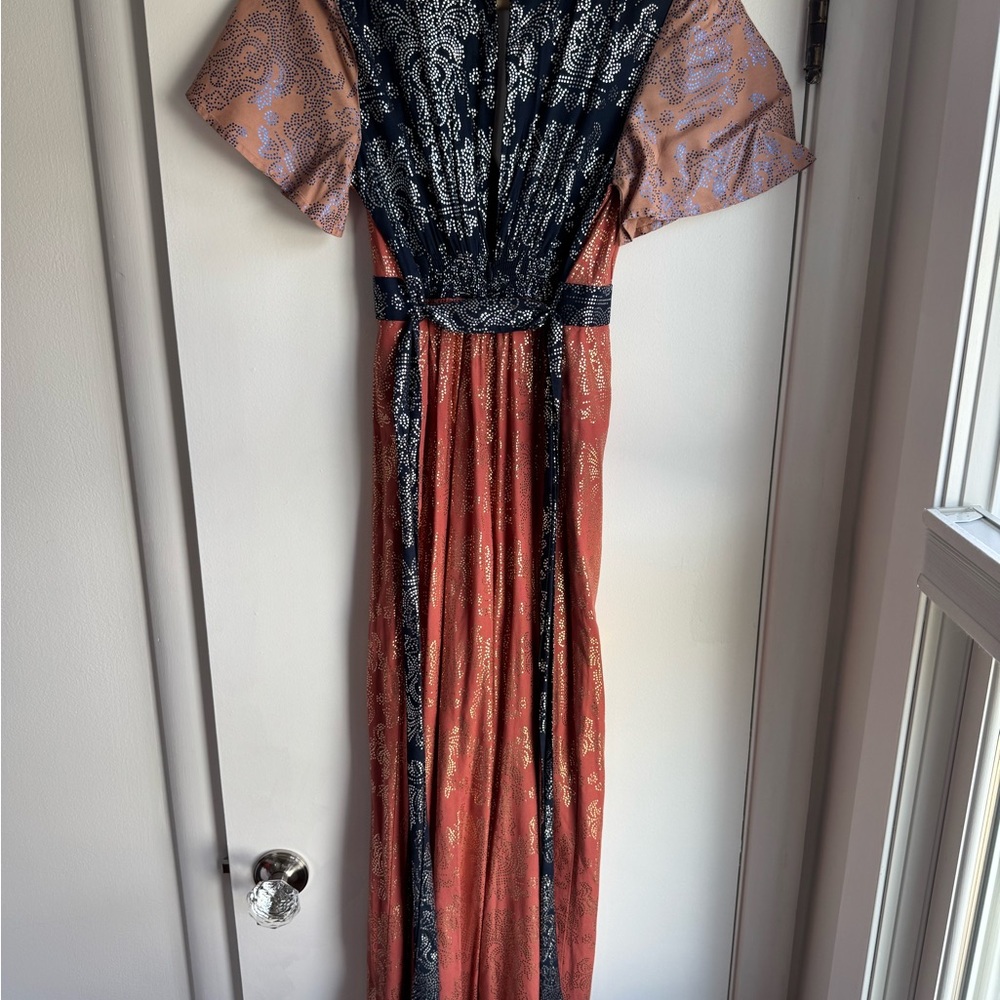 Anthropologie Akemi + Kin Navy and Gold Top - Picture 5 of 11
